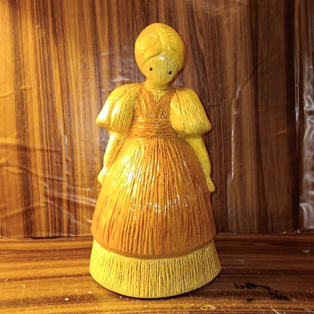 Vintage Amish ceramic doll figurine